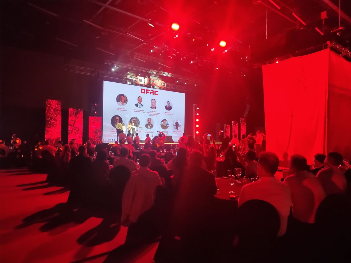 Congresos y Conferencias